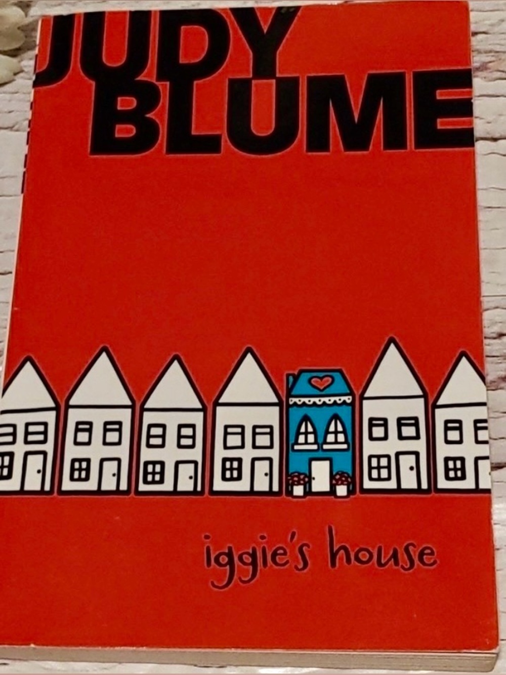 JUDY BLUME - IGGIE’S HOUSE - BESTSELLING AUTHOR - NEW